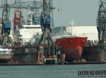 Komaya\ӆ311000m&sup3;LPG