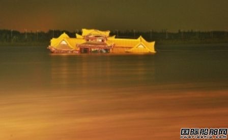 新畫舫試水黃河側翻
