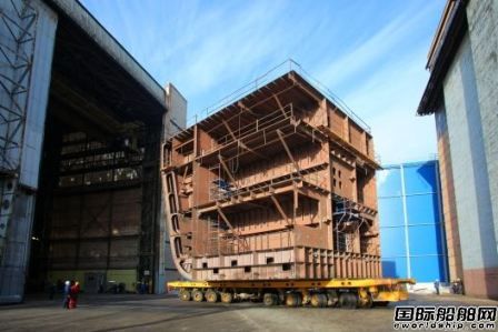 Vyborg“21900 M”項目首艘破冰船在建