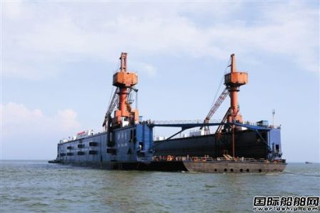 北部灣首艘10萬噸級浮船塢落戶欽州港