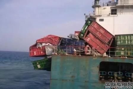 一駁船印度海域發生事故集裝箱墜海