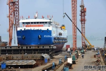 寧波大江船業建造國內最大最先進蝦皮加工船下水