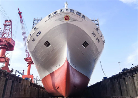 舟山中遠海運重工高效搶修“OOCL JAPAN”輪贏得客戶好評