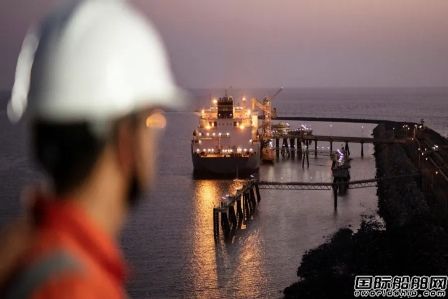 搶船潮提前！LNG船市場“爆炸”一船難求