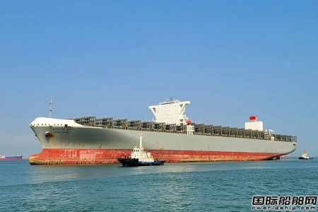 再創進塢紀錄！文沖修造首艘366米集裝箱船順利進1#塢