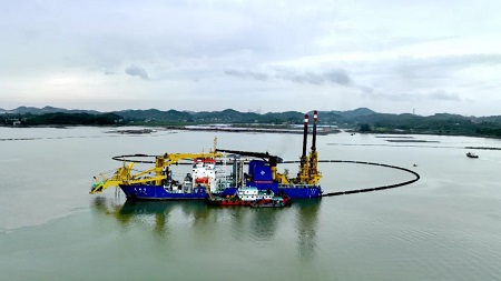 雙向奔赴！國之重器“天鯨號”正式投入平陸運河建設