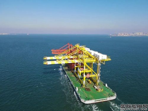 新年首發！海西重機2臺卸船機和2臺岸橋同船發運