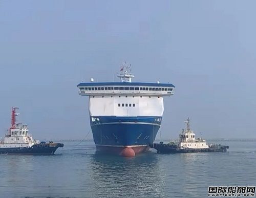 威海金陵龍年首個維保項目“日照東方”輪出塢