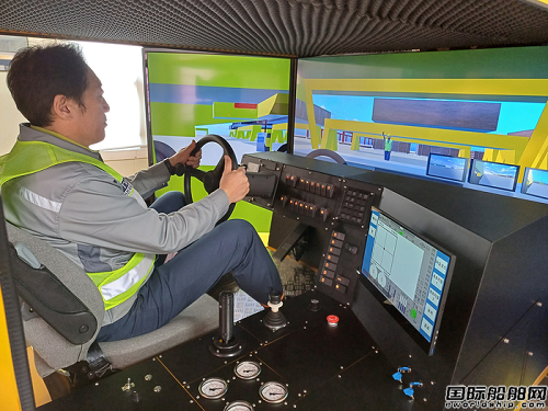 韓華海洋成功開發特種車輛VR駕駛模擬器