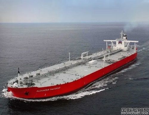 煉油需求疲軟，油輪裝載北海原油滯留海上