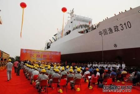 湛江海濱船廠交付一艘漁政執法船